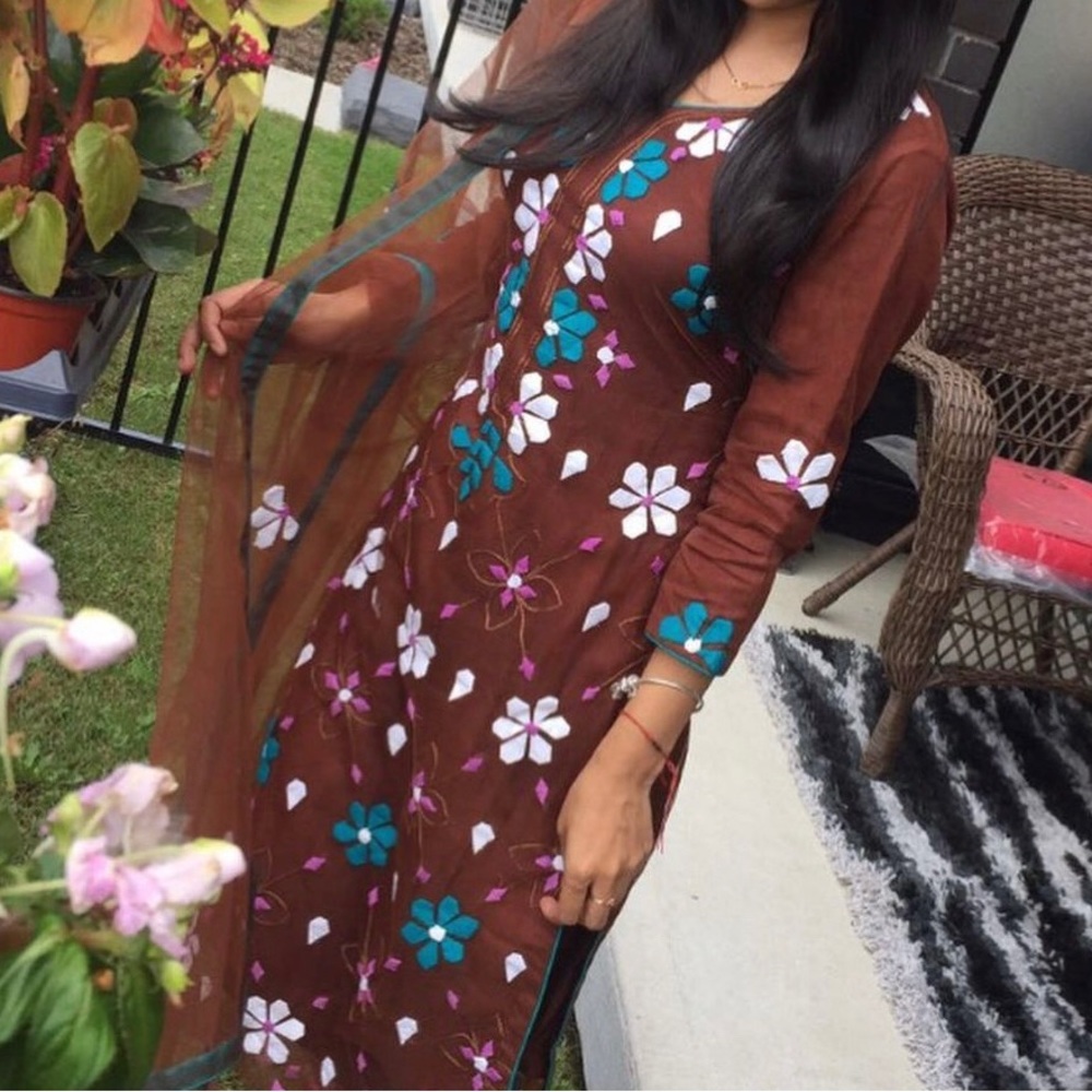 Beautiful Punjabi and Pakistani suit. Different style and material.